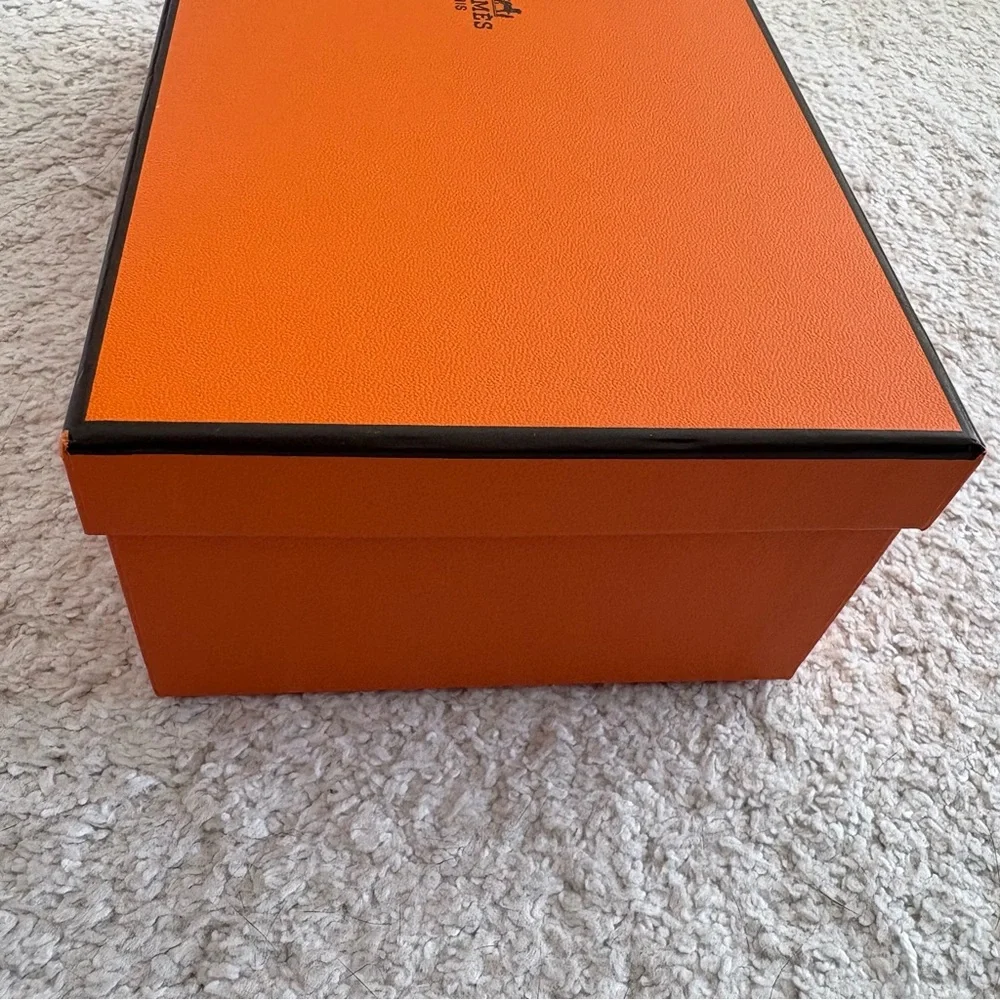 Hermès Orange gift Box